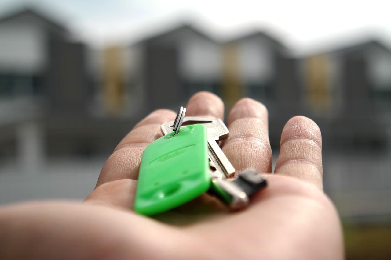 Boosting HOAs Security With Real-Time Employee Access Monitoring