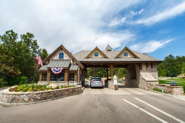 Digital Visitor Logs for Colorado HOAs