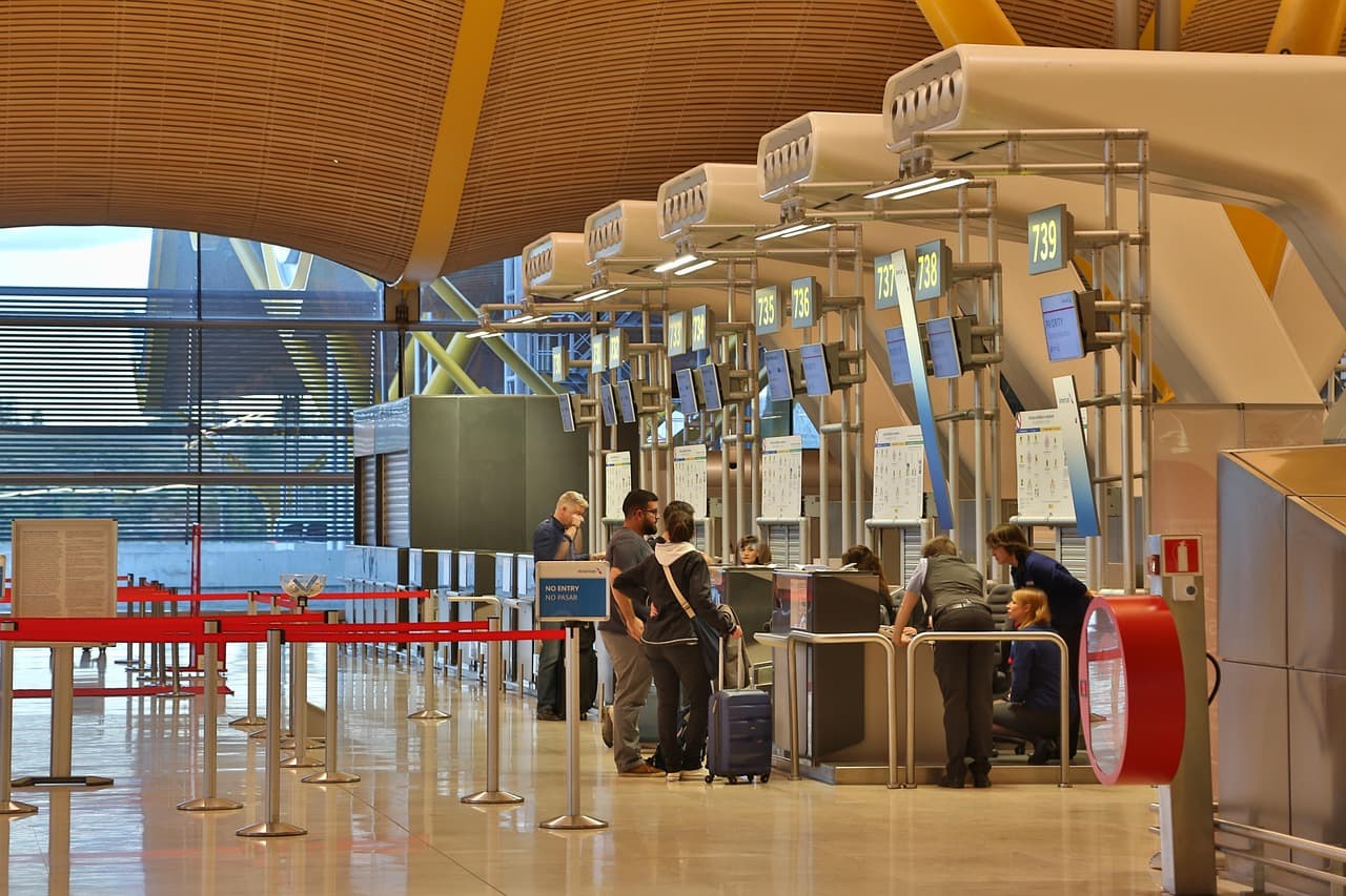 The 7 Best Visitor Check-In Systems for 2025