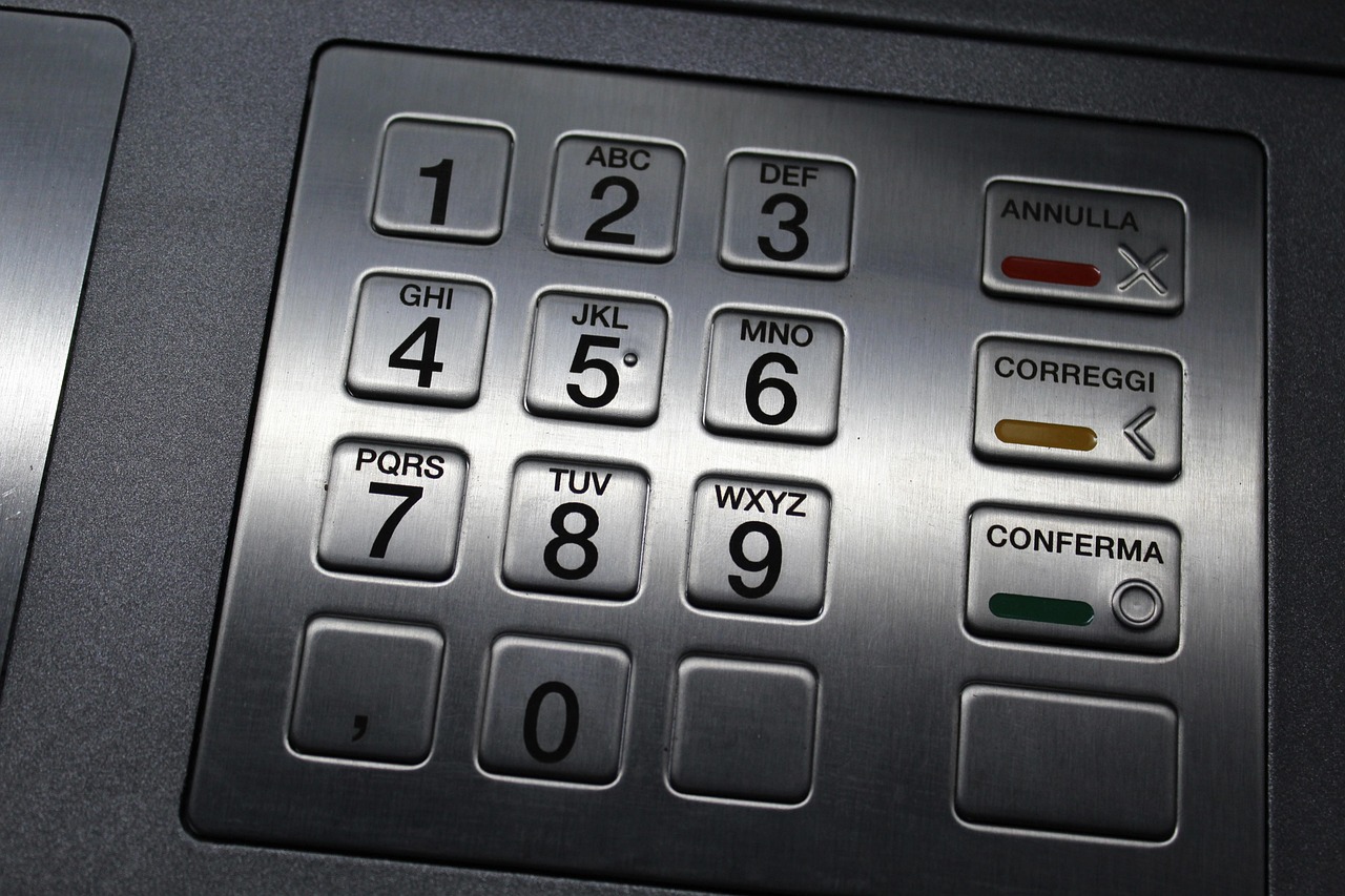 Key Card vs Key Fob: Which Access Control System Is Best for Your Business?